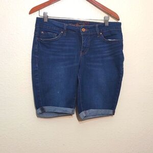 Pre Owned FADED GLORY SIZE 10 BERMUDA HAS SIGNS OF WEAR